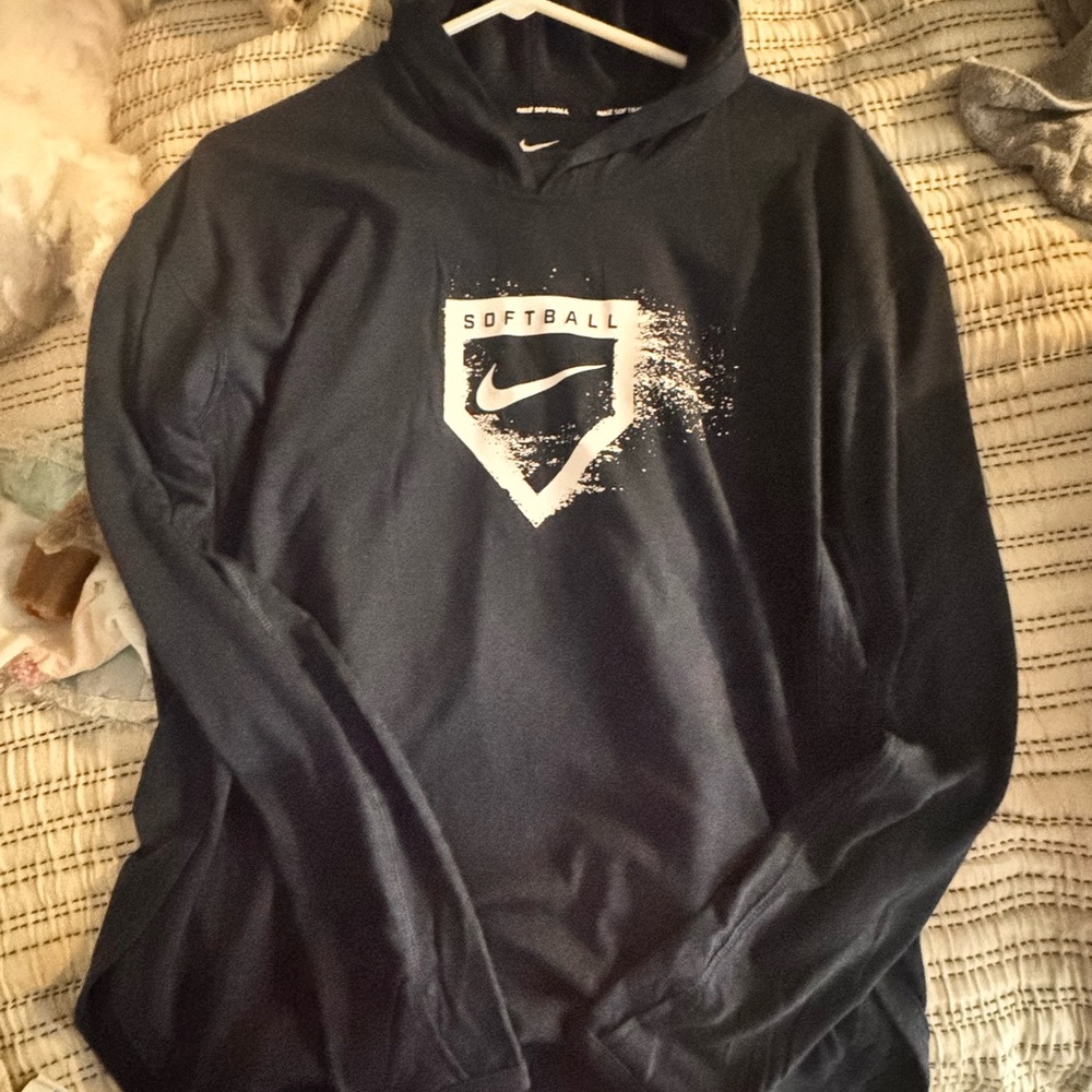Nike Woman’s Black Softball long sleeve with thumb holes